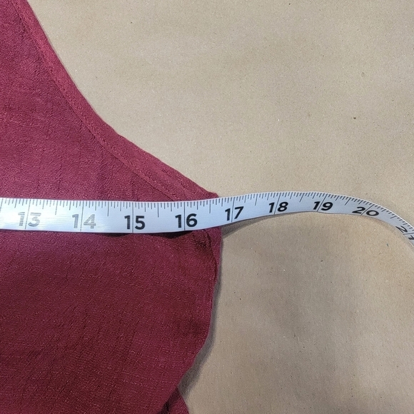 Wishlist Size M Wine / Burgundy Sleeveless, Open Back, Crepe Shorts Romper - Picture 9 of 15